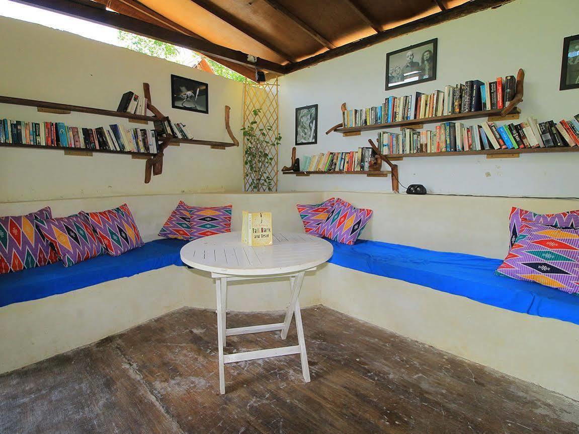 Adeng-Adeng Bungalows Gili Meno Exterior photo